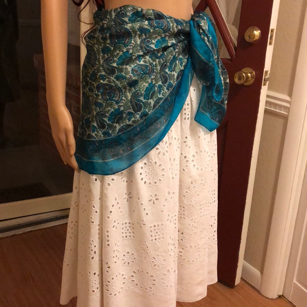 SUTTON STUDIO, SKIRT.